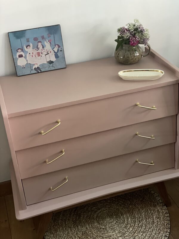La commode rose pieds compas – Image 3