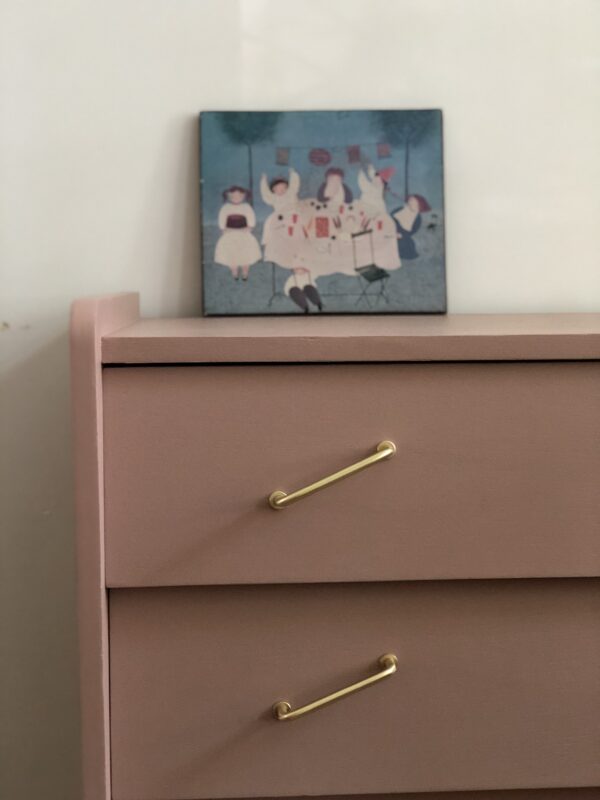 La commode rose pieds compas – Image 4
