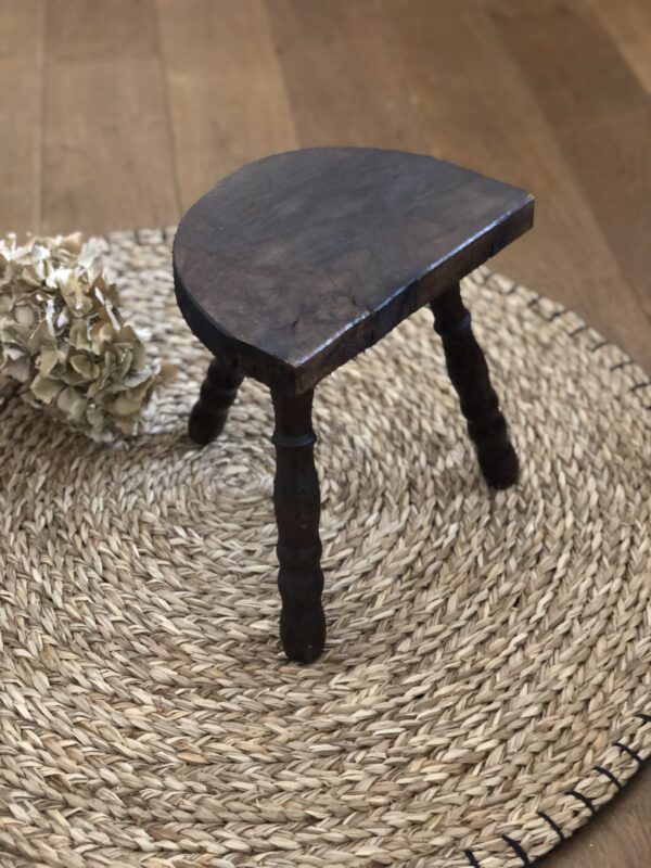 Le tabouret tripode – Image 5