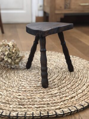Le tabouret tripode