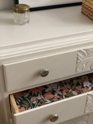 La commode art déco pieds moustache