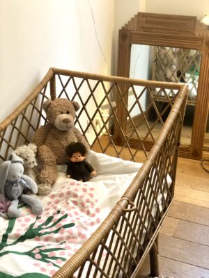 Le lit berceau vintage en rotin