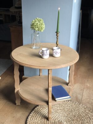 L’ancienne table d’appoint