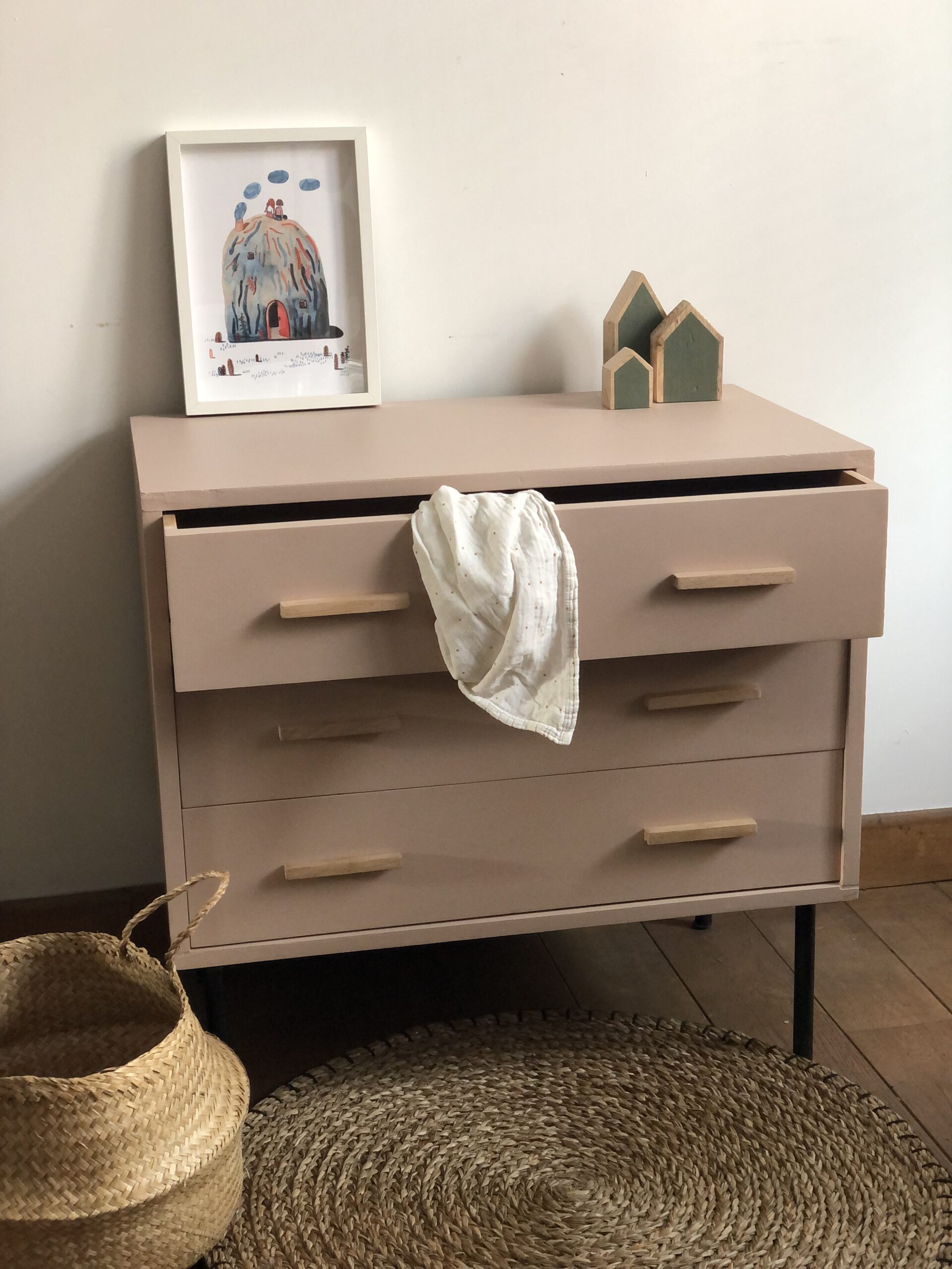 La petite commode moderniste