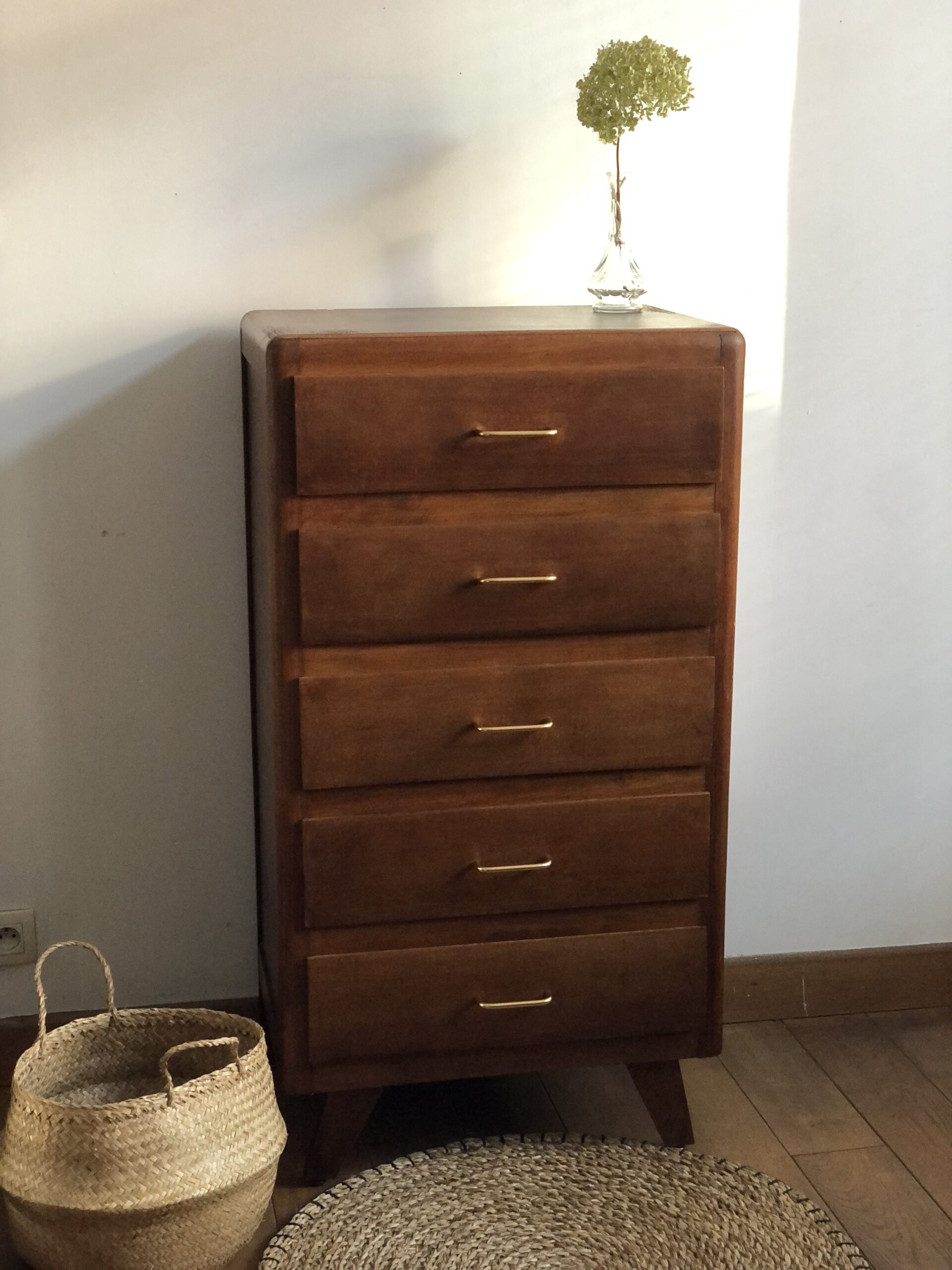 Le chiffonnier aux pieds compas – Image 10