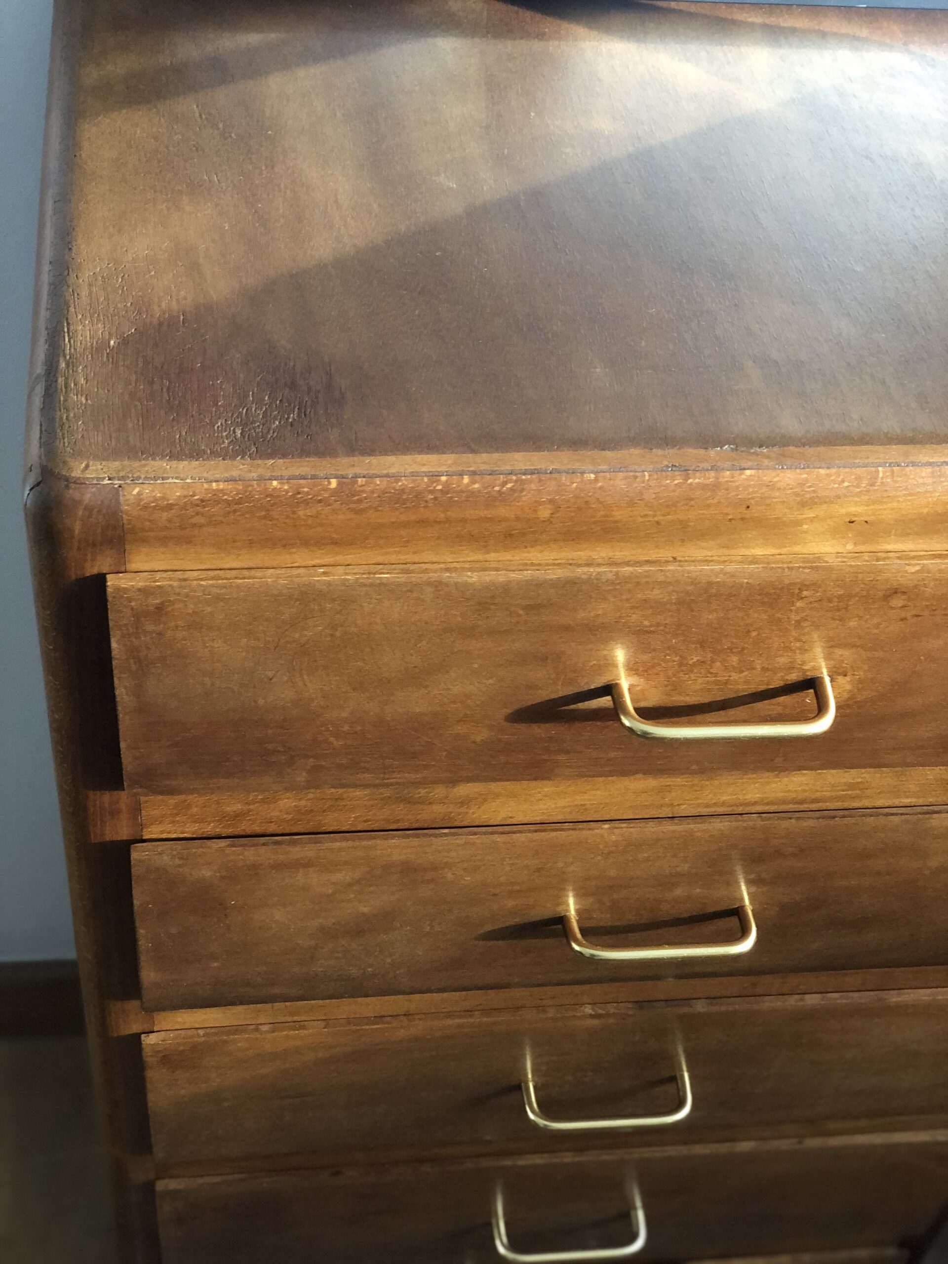 Le chiffonnier aux pieds compas – Image 6