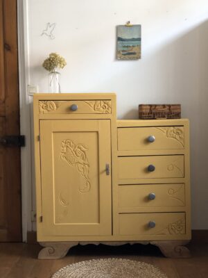 Meuble vintage asymétrique – L&rsquo;insolent