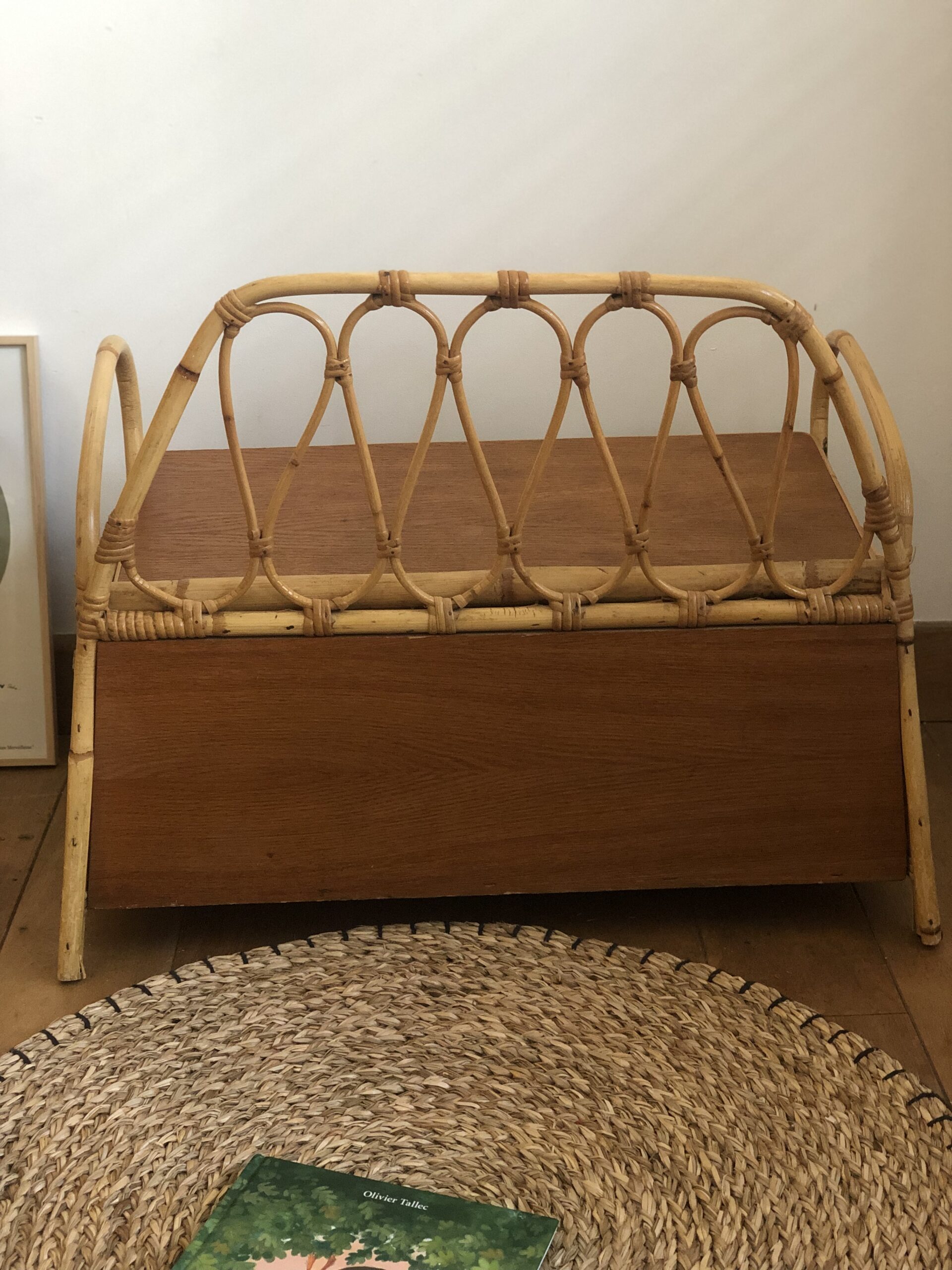Banc coffre d'enfant en rotin, années 60 – Image 5